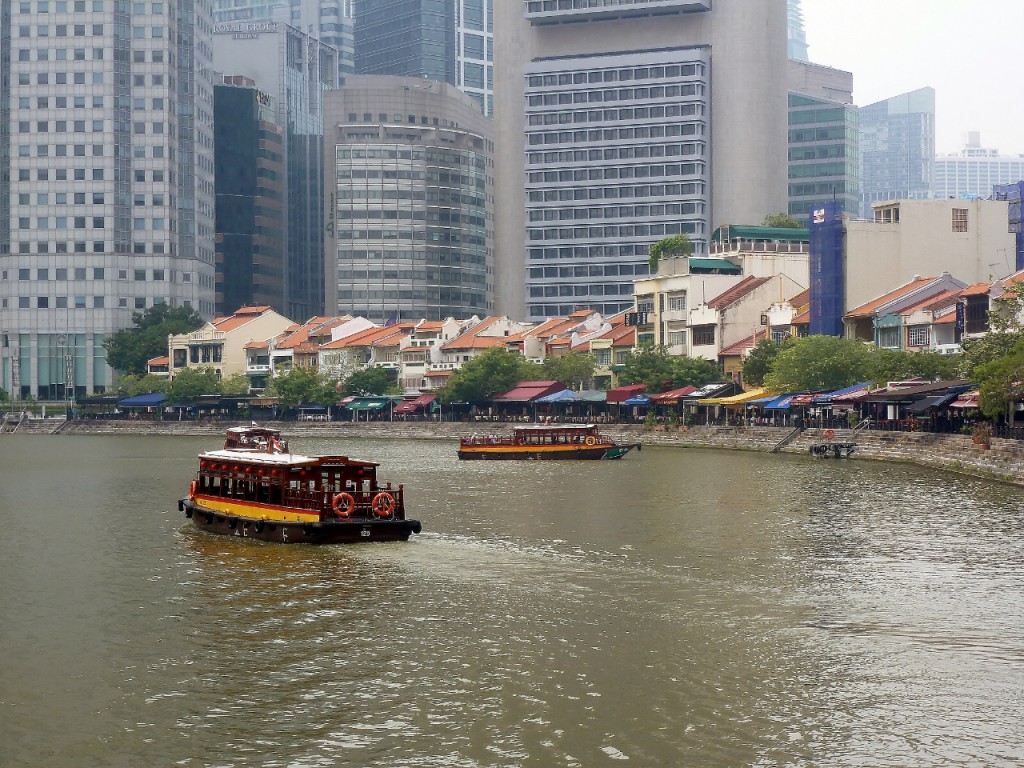 Am Singapore River